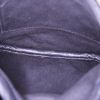 Bolso bandolera Chanel en cuero acolchado negro - Detail D2 thumbnail