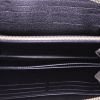 Louis Vuitton Zippy wallet in black epi leather - Detail D2 thumbnail