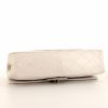 Bolso bandolera Chanel 2.55 en cuero acolchado blanco - Detail D5 thumbnail