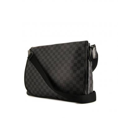 Louis Vuitton Damier Graphite Canvas e Camera Case Bag