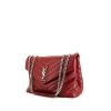 Bolso de mano Saint Laurent Loulou modelo mediano en cuero rojo - 00pp thumbnail