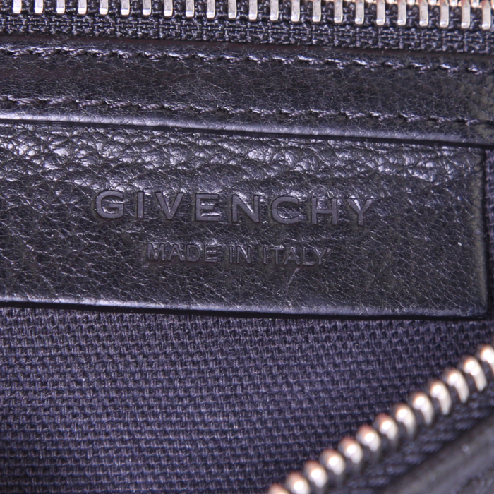 Bolso bandolera Givenchy Pandora mini en cuero negro - Detail D3