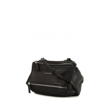 Bolso bandolera Givenchy Pandora mini en cuero negro