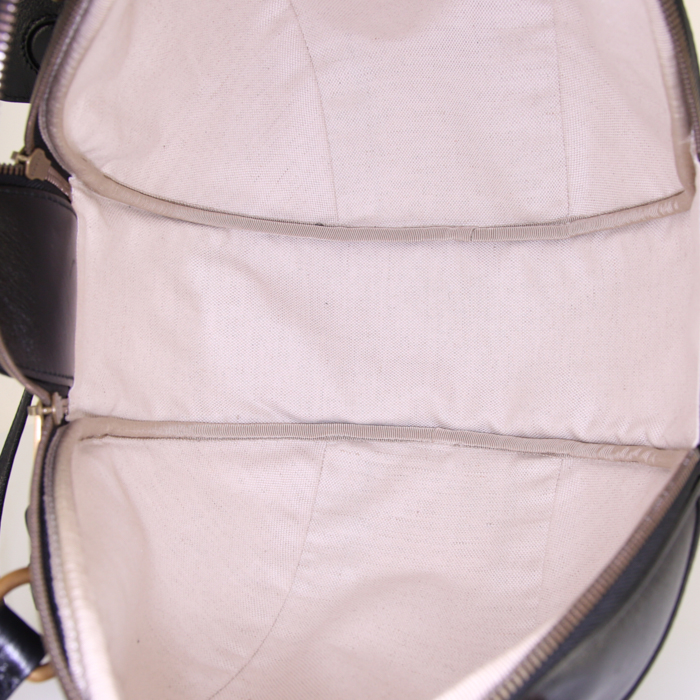 Gucci handbag in black leather - Detail D2