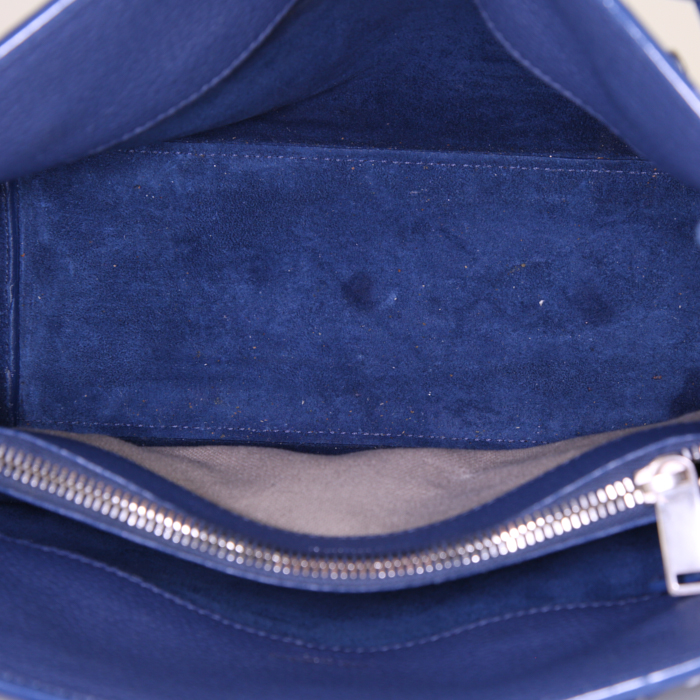 Saint Laurent Sac de jour Baby shoulder bag in navy blue grained leather - Detail D3