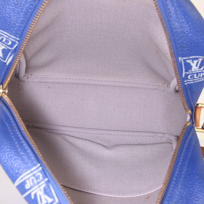 Bolso bandolera Louis Vuitton America's Cup en lona Monogram revestida azul y cuero natural - Detail D2