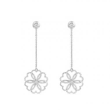 Paire de pendants d'oreilles Poiray Rosace en or blanc et diamants