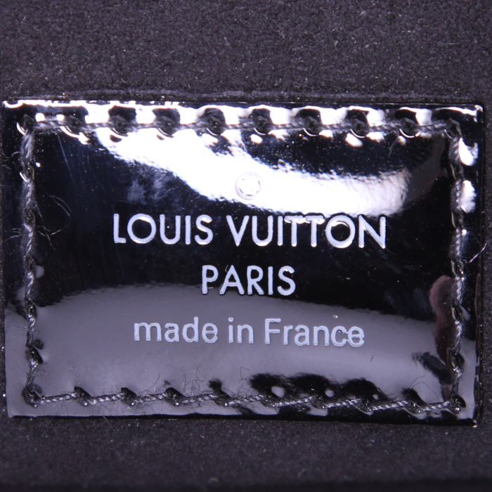 Sac à main Louis Vuitton Alma petit modèle en cuir épi verni noir - Detail D3