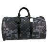 Sac de voyage Louis Vuitton Keepall 50  Editions Limitées Pixel en toile enduite grise et noire et cuir noir - Detail D1 thumbnail