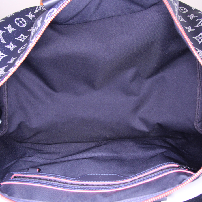 Bolsa de viaje Louis Vuitton Keepall Upside Down Editions Limitées en lona Monogram azul, blanca y roja y cuero azul - Detail D3