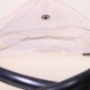 Bolso de mano Chanel Hula Hoop en cuero acolchado beige - Detail D2 thumbnail