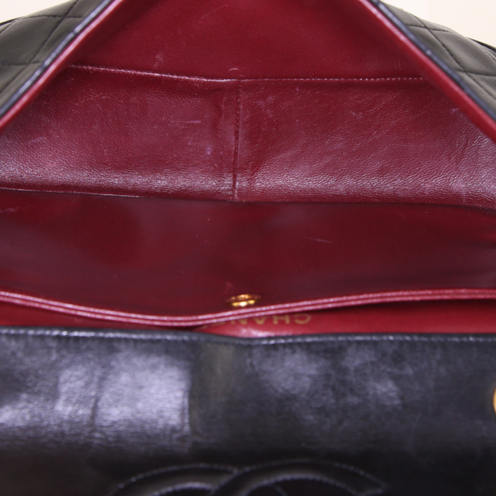 Chanel Timeless handbag in black quilted leather - Detail D3