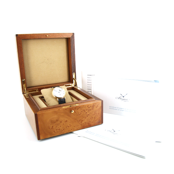 Montre Breguet Classic Complications en or jaune Ref : 3130 Vers 2011 - Detail D2