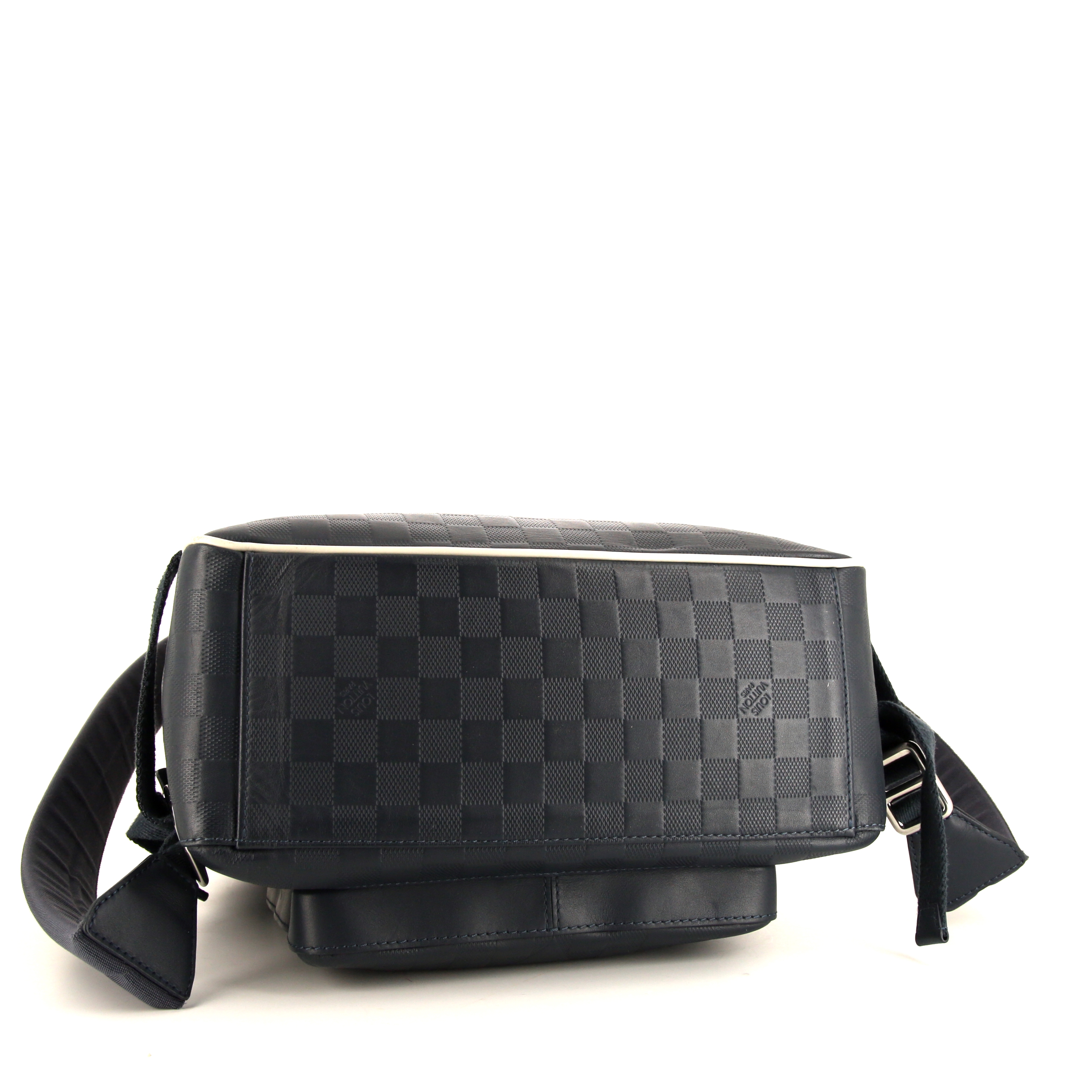 Mochila Louis Vuitton America's Cup en piel en damero grabada azul Cobalt - Detail D4