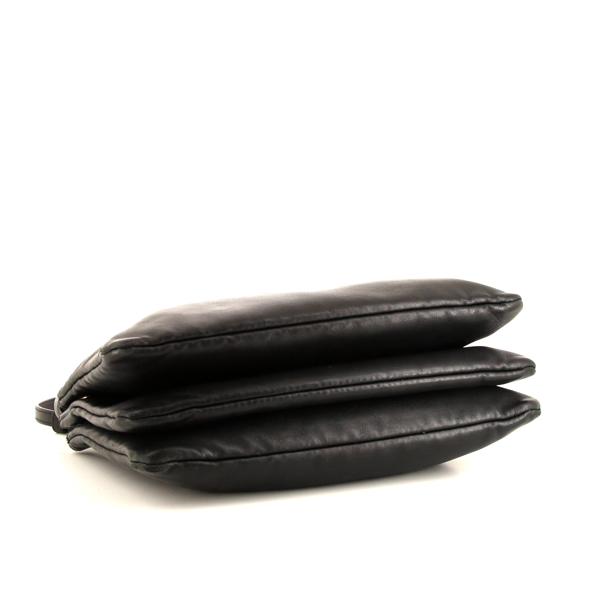 Céline Trio shoulder bag in black grained leather - Detail D4