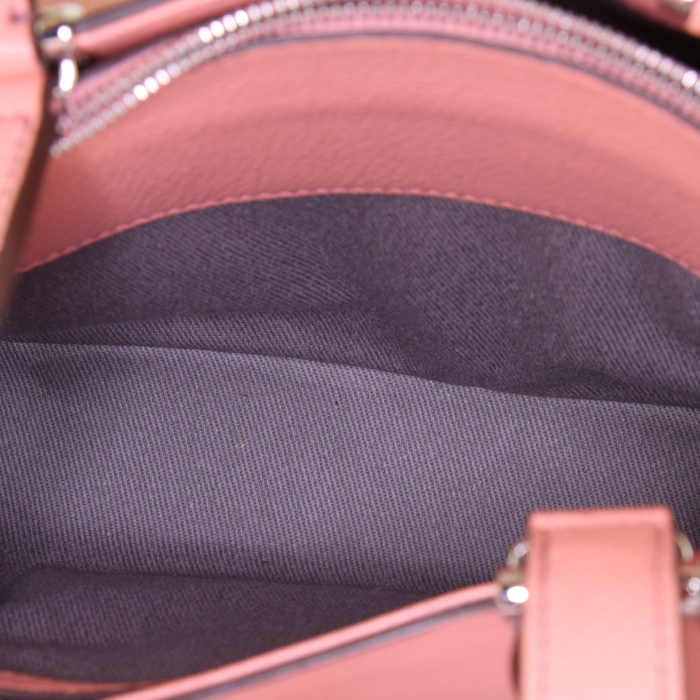 Cartier C de Cartier mini shoulder bag in pink grained leather - Detail D3