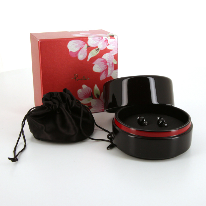 Orecchini pendenti Pomellato Capri in oro bianco,  diamanti e onice - Detail D2