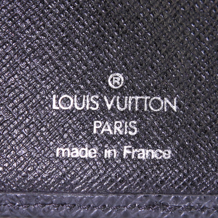Portafogli Louis Vuitton Marco in pelle taiga nera - Detail D2