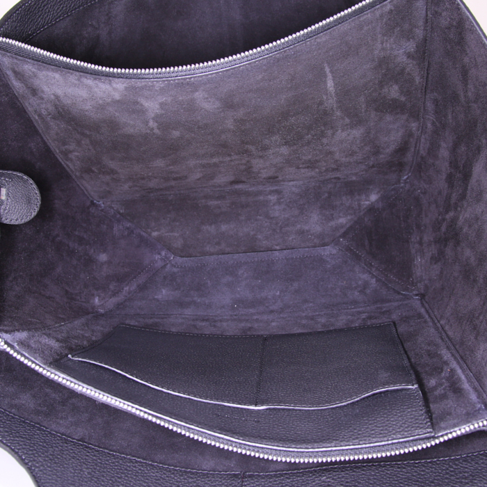 Bolso de mano Celine Tri-Fold en cuero negro - Detail D2