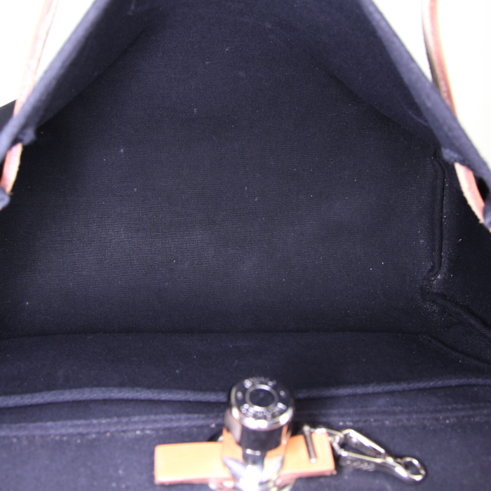 Hermes Herbag small model bag worn on the shoulder or carried in the hand in black canvas and natural leather - Detail D3