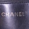 Chanel Vintage shopping bag in black grained leather - Detail D3 thumbnail