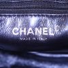 Bolso de mano Chanel Camera en cuero acolchado azul metalizado - Detail D4 thumbnail