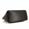 Sac à main Chanel Medaillon - Bag en cuir grainé matelassé noir - Detail D4 thumbnail