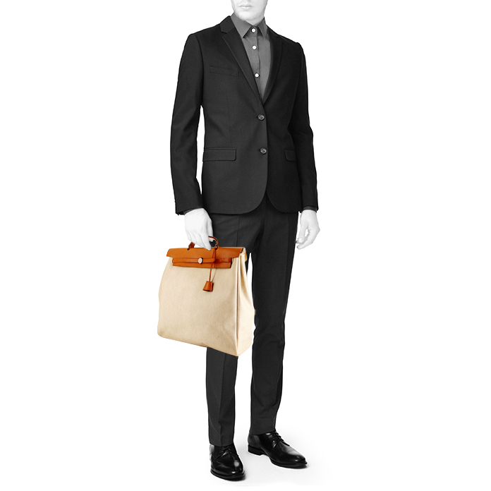 Borsa da spalla o a mano Hermes Herbag modello grande in tela beige e pelle naturale - Detail D1