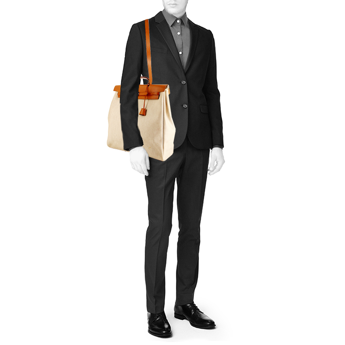 Sac porté épaule ou main Hermes Herbag grand modèle en toile beige et cuir naturel - Detail D2
