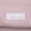 Chanel shopping bag in beige raphia and beige leather - Detail D4 thumbnail