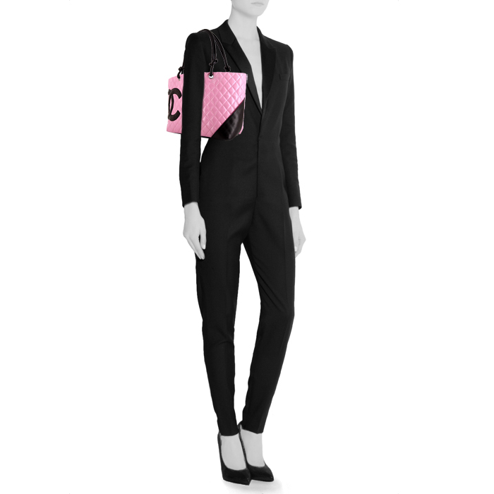 Chanel Cambon shopping bag in pink and black quilted leather - Detail D1