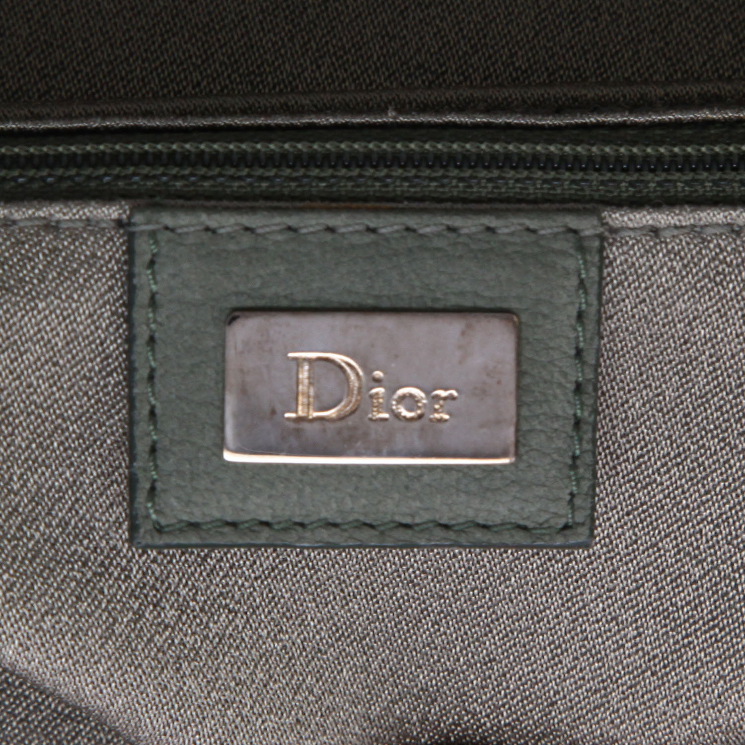 Dior   pouch  in green satin  and grey pearl - Detail D2