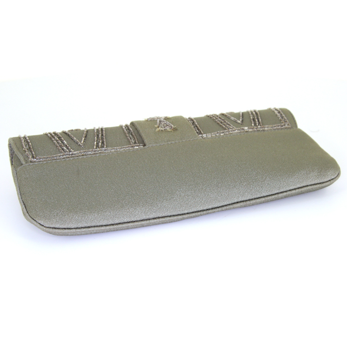 Pochette Dior   en satin vert et perle grise - Detail D4