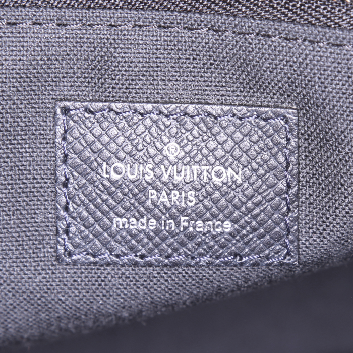 Sac bandoulière Louis Vuitton en cuir bleu - Detail D3