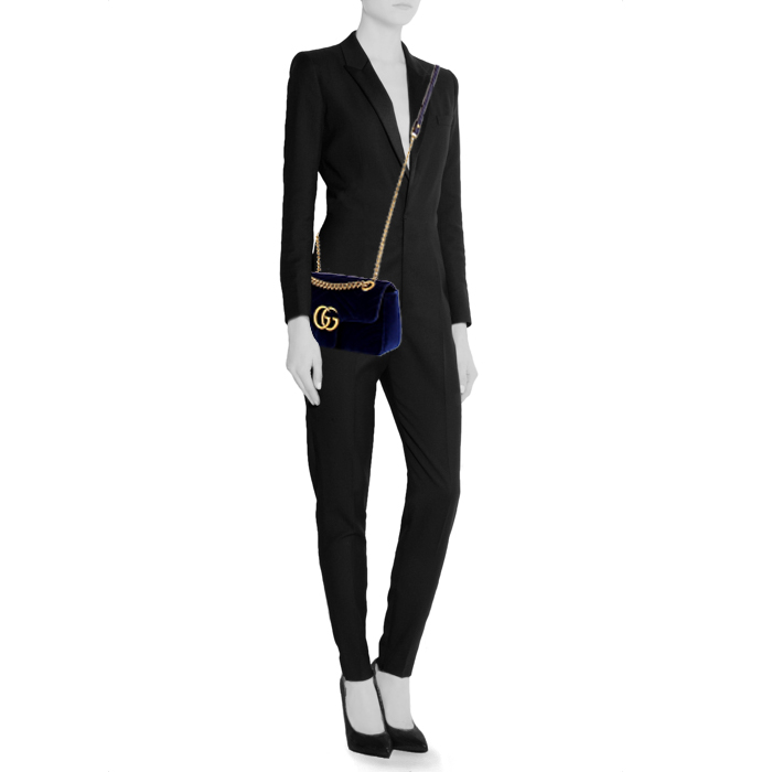 Borsa a tracolla Gucci GG Marmont modello piccolo in velluto trapuntato blu con decori geometrici - Detail D2