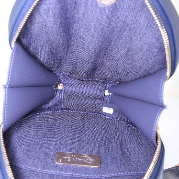 Borsa a tracolla Chanel Editions Limitées in pelle blu marino - Detail D3