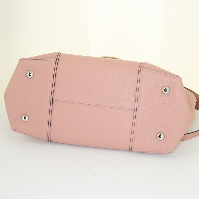 Bolso bandolera Louis Vuitton Lockit  en cuero rosa - Detail D5
