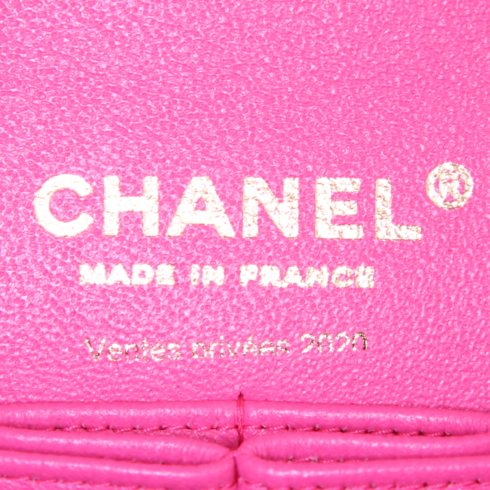 Chanel Timeless handbag in fuchsia quilted leather - Detail D4