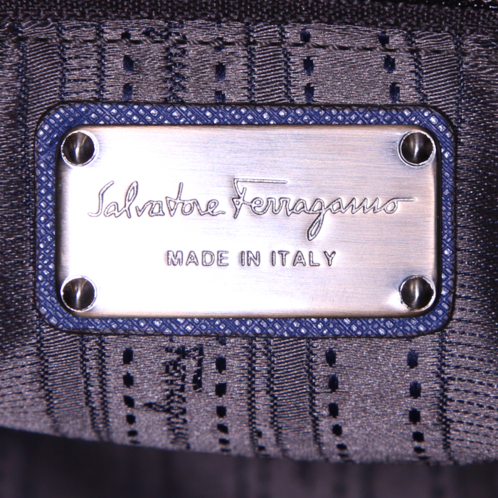Salvatore Ferragamo handbag in blue leather - Detail D3