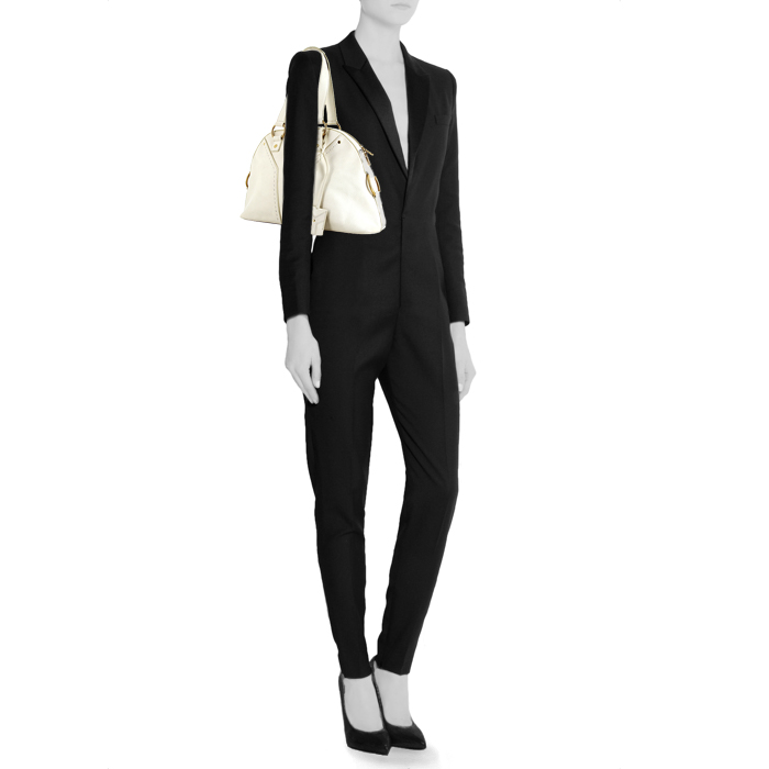 Bolso de mano Yves Saint Laurent Muse modelo pequeño en cuero blanco - Detail D1