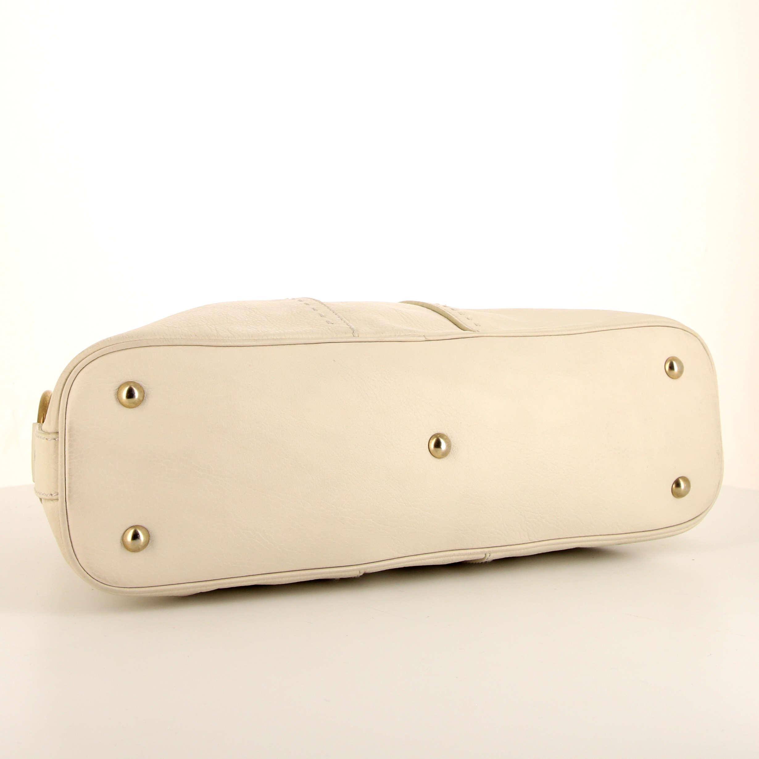 Bolso de mano Yves Saint Laurent Muse modelo pequeño en cuero blanco - Detail D4