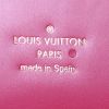Bolso de mano Louis Vuitton Phenix modelo mediano en lona Monogram marrón y cuero rosa - Detail D4 thumbnail