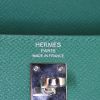 Bolso de mano Hermes Kelly 25 cm en cuero epsom verde - Detail D4 thumbnail