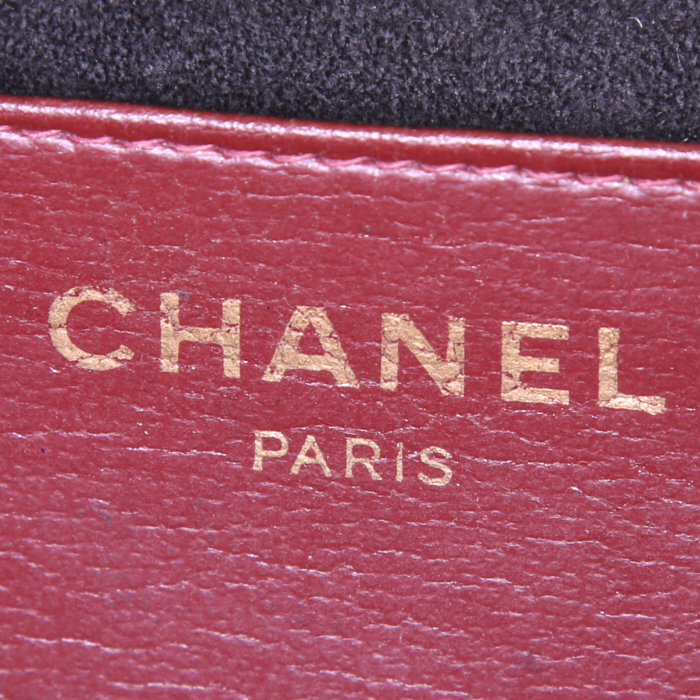 Chanel Mademoiselle shoulder bag in black quilted suede - Detail D3