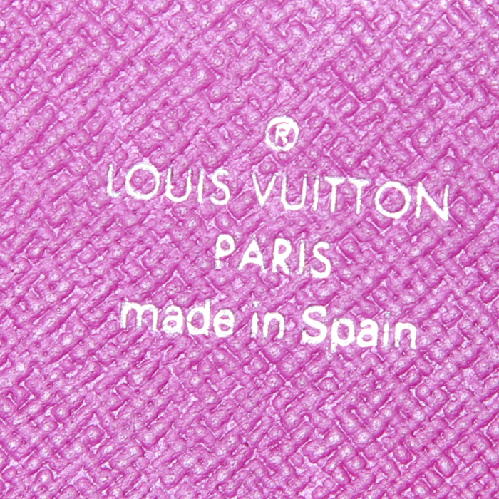Portefeuille Louis Vuitton Zippy en cuir épi violet - Detail D3