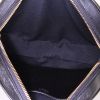 Bolso bandolera Celine en cuero acolchado negro y cuero liso negro - Detail D2 thumbnail