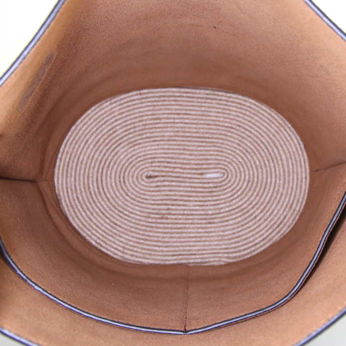 Loewe Bucket handbag in black leather and beige raphia - Detail D2