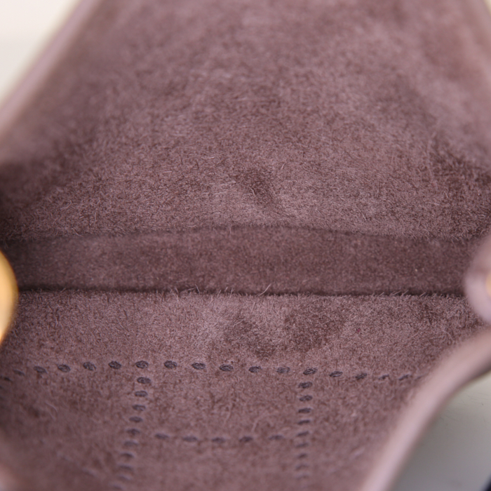 Hermès Mini Evelyne shoulder bag in etoupe togo leather - Detail D2