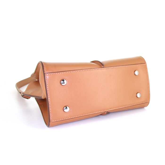 Sac bandoulière Tod's Holly mini en cuir marron - Detail D5