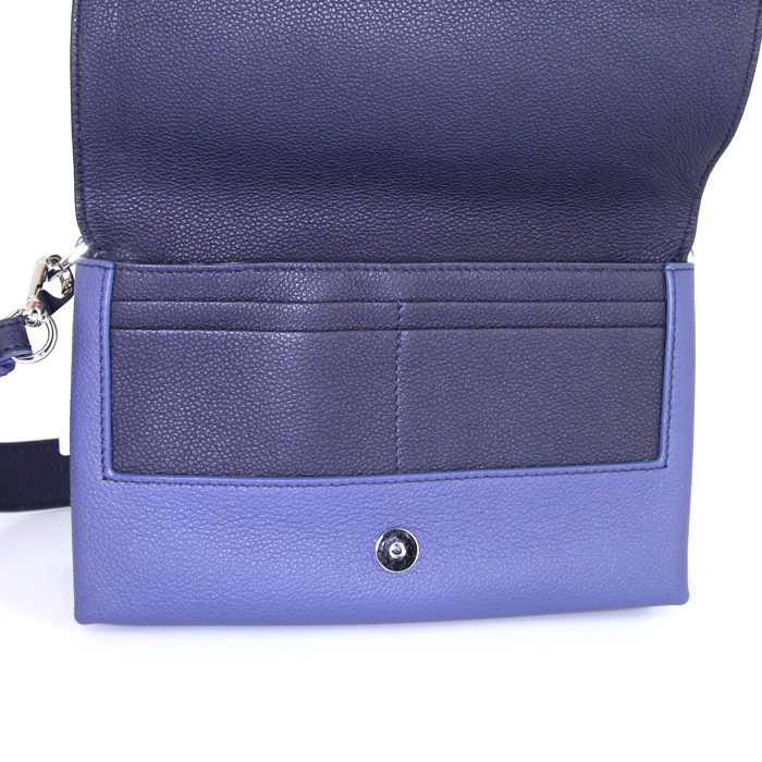 Sac bandoulière Tod's en cuir bleu - Detail D4